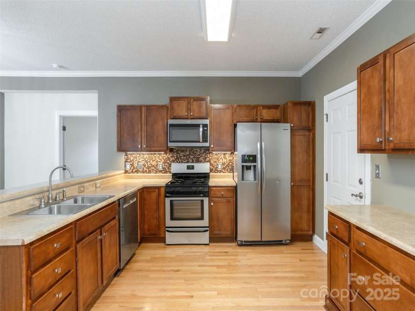 174 Springfield Meadow Drive, Etowah, NC 28729.  MLS# CAR4286217, YatesRealty ID 30450. 