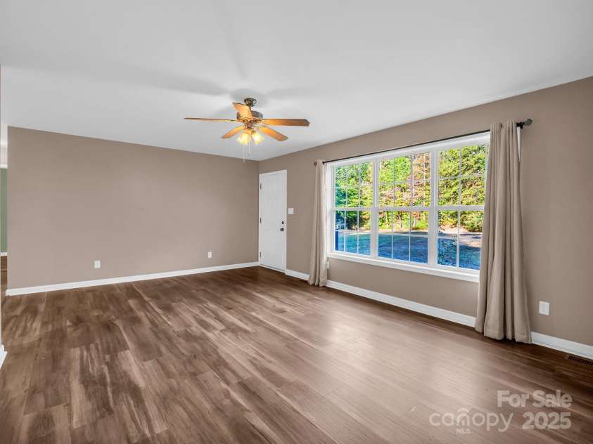 663 Landrum Road, Columbus, NC 28722.  MLS# CAR4315052, YatesRealty ID 30450. 