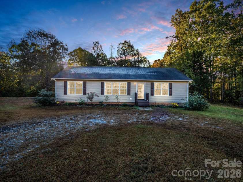 663 Landrum Road, Columbus, NC 28722.  MLS# CAR4315052, YatesRealty ID 30450. 