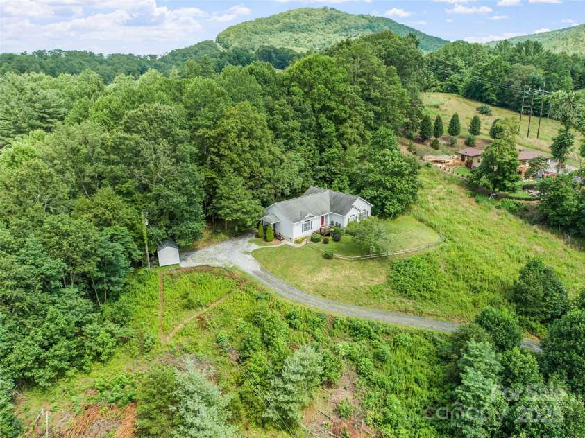 161 Blue Rock Road, Burnsville, NC 28714.  MLS# CAR4282910, YatesRealty ID 30451. 