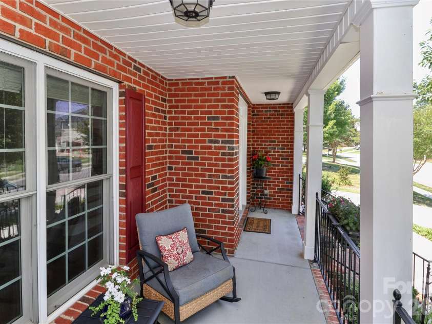 9933 Nicole Lane, Charlotte, NC 28269.  MLS# CAR4391577, YatesRealty ID 30451. 