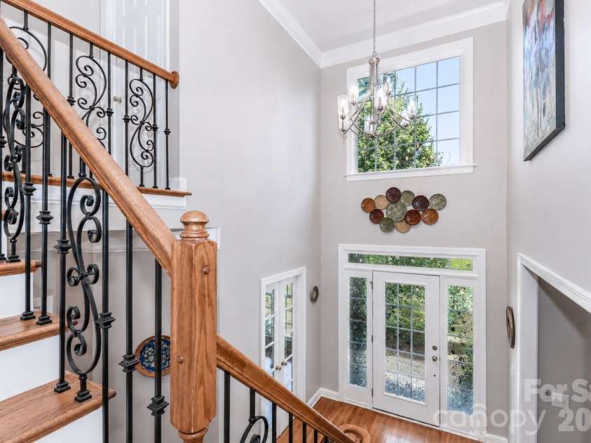 9933 Nicole Lane, Charlotte, NC 28269.  MLS# CAR4391577, YatesRealty ID 30451. 
