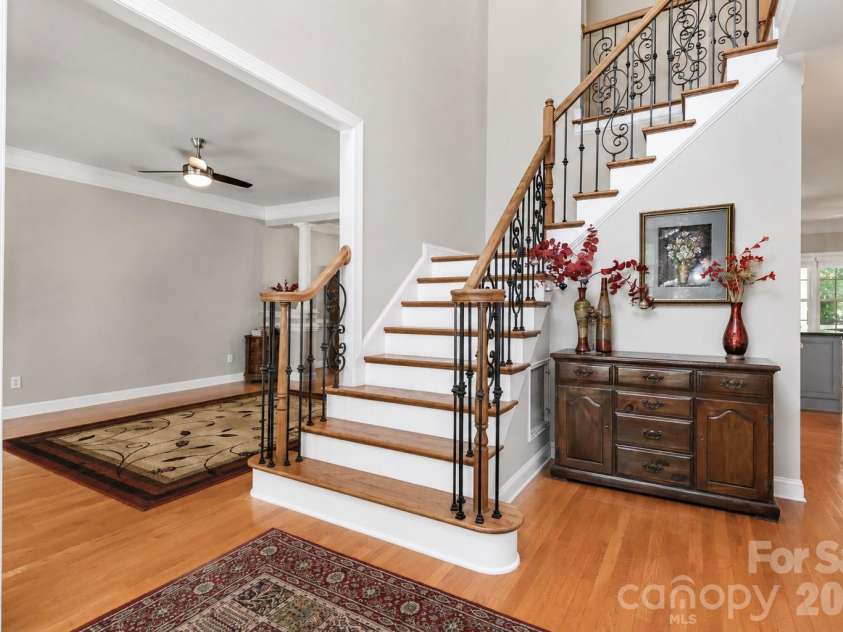9933 Nicole Lane, Charlotte, NC 28269.  MLS# CAR4391577, YatesRealty ID 30451. 