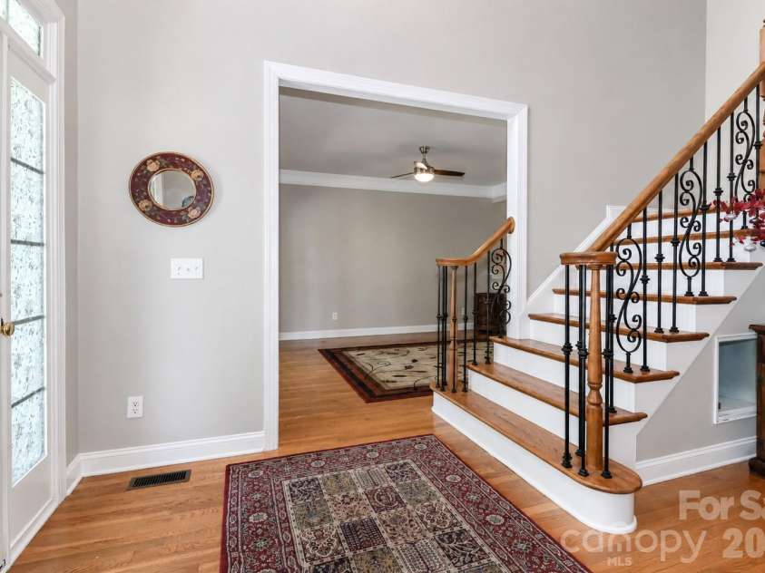9933 Nicole Lane, Charlotte, NC 28269.  MLS# CAR4391577, YatesRealty ID 30451. 