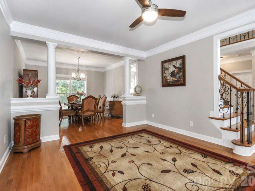 9933 Nicole Lane, Charlotte, NC 28269.  MLS# CAR4391577, YatesRealty ID 30451. 