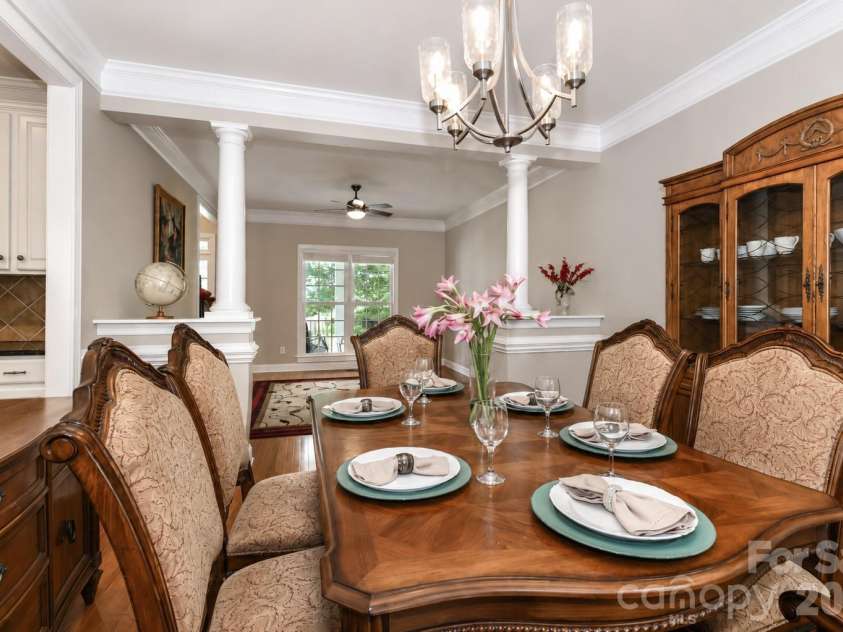 9933 Nicole Lane, Charlotte, NC 28269.  MLS# CAR4391577, YatesRealty ID 30451. 