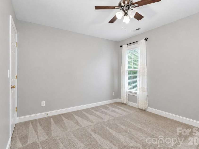 9933 Nicole Lane, Charlotte, NC 28269.  MLS# CAR4391577, YatesRealty ID 30451. 