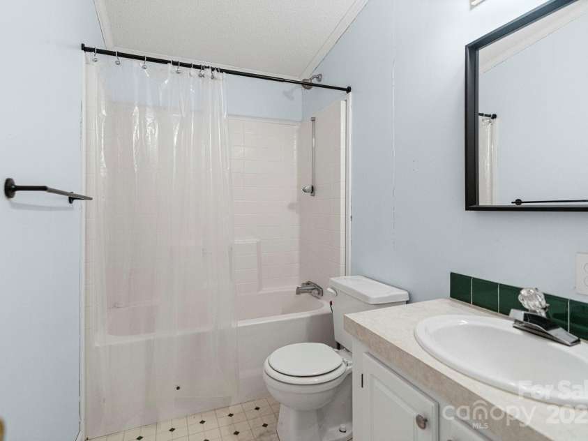 184 Deja Lane, Cleveland, NC 27013.  MLS# CAR4287110, YatesRealty ID 30452. 