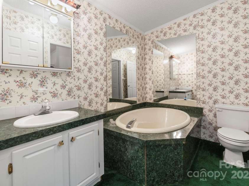 184 Deja Lane, Cleveland, NC 27013.  MLS# CAR4287110, YatesRealty ID 30452. 