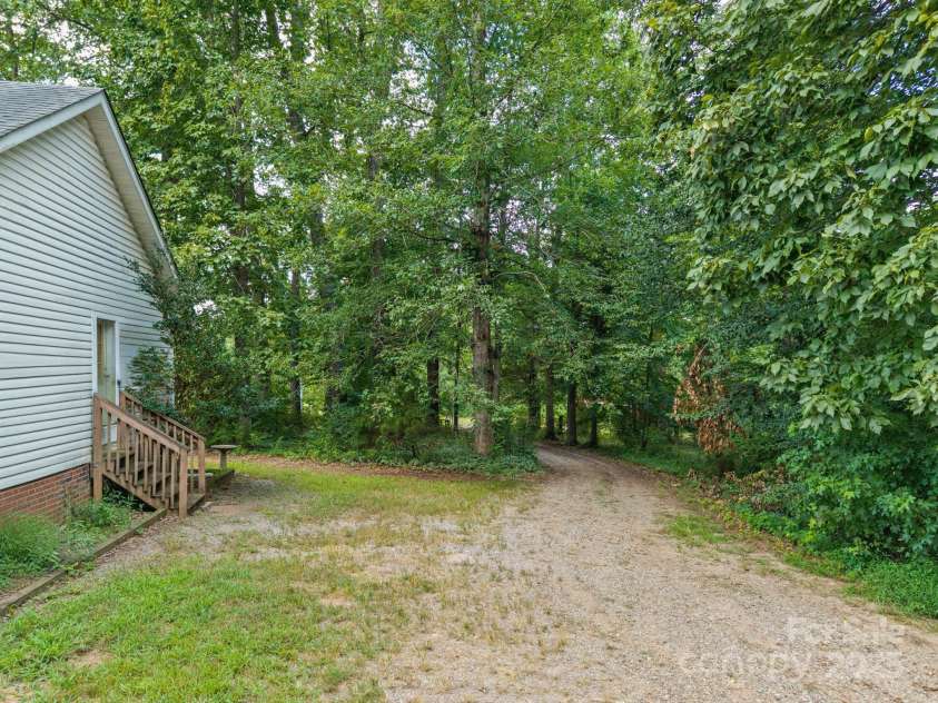 184 Deja Lane, Cleveland, NC 27013.  MLS# CAR4287110, YatesRealty ID 30452. 