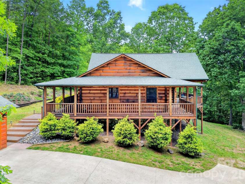34 Waterfall Drive, Marion, NC 28752.  MLS# CAR4381910, YatesRealty ID 30452. 