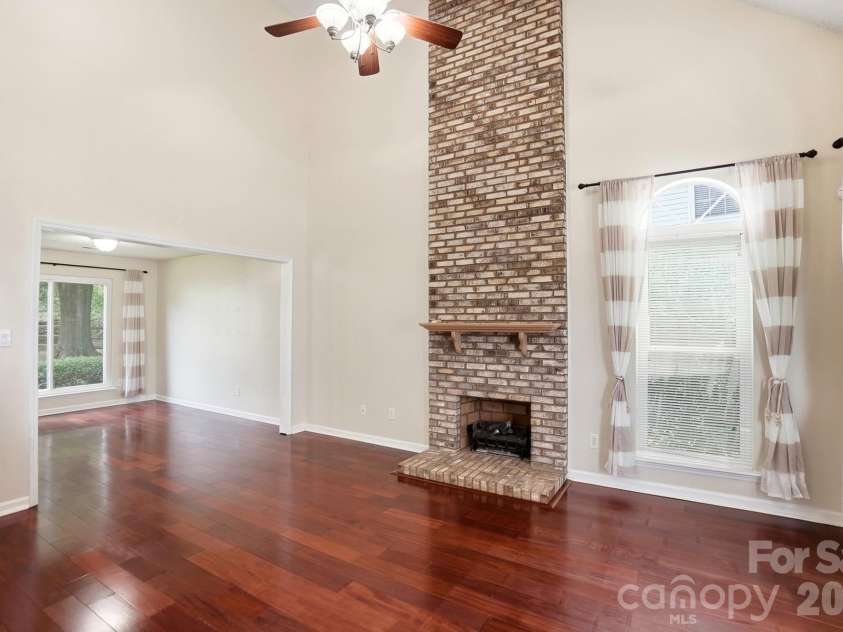 11323 Laurel View Drive, Charlotte, NC 28273.  MLS# CAR4391309, YatesRealty ID 30453. 