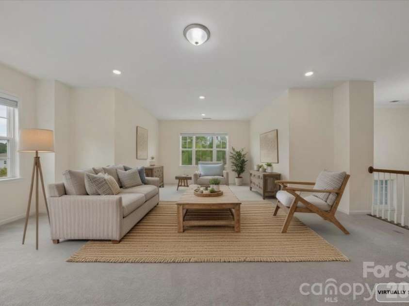 7202 Glenroe Drive, Huntersville, NC 28078.  MLS# CAR4376638, YatesRealty ID 30454. 