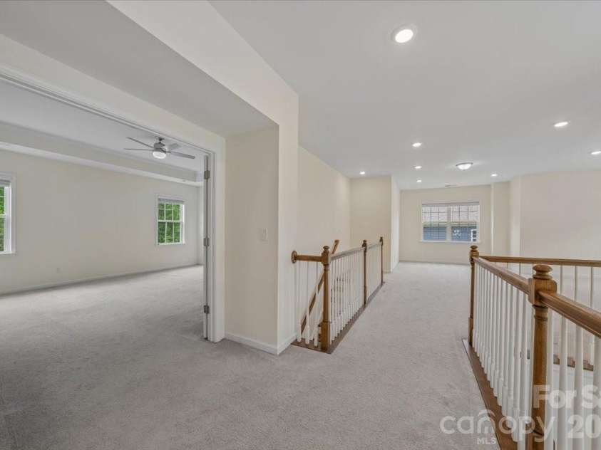 7202 Glenroe Drive, Huntersville, NC 28078.  MLS# CAR4376638, YatesRealty ID 30454. 
