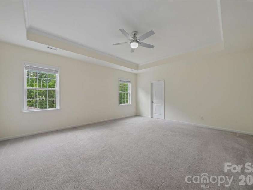 7202 Glenroe Drive, Huntersville, NC 28078.  MLS# CAR4376638, YatesRealty ID 30454. 