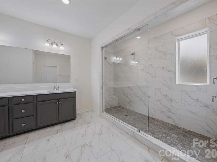 7202 Glenroe Drive, Huntersville, NC 28078.  MLS# CAR4376638, YatesRealty ID 30454. 