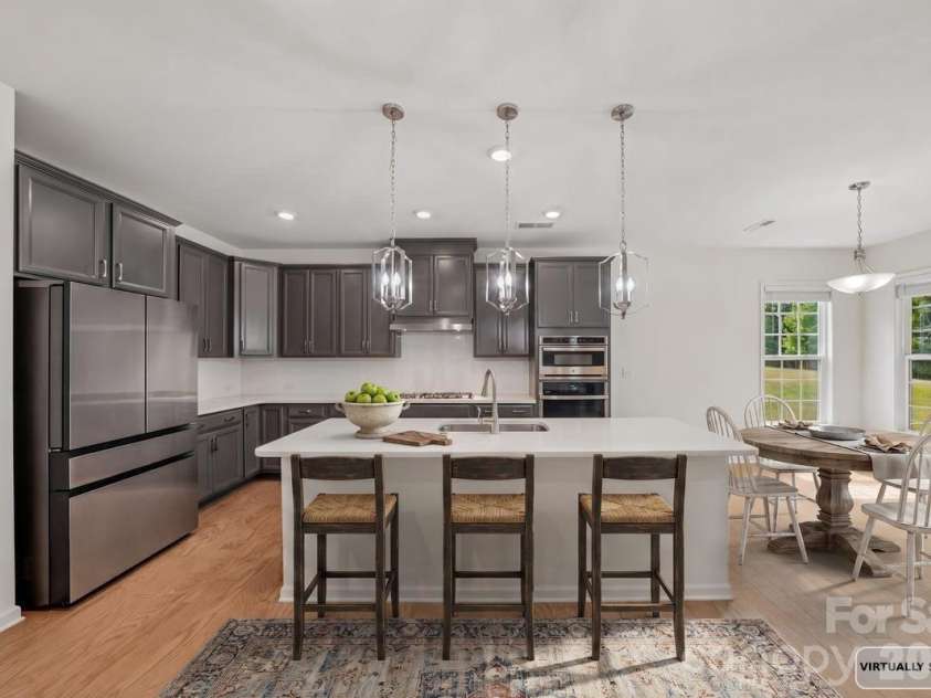 7202 Glenroe Drive, Huntersville, NC 28078.  MLS# CAR4376638, YatesRealty ID 30454. 