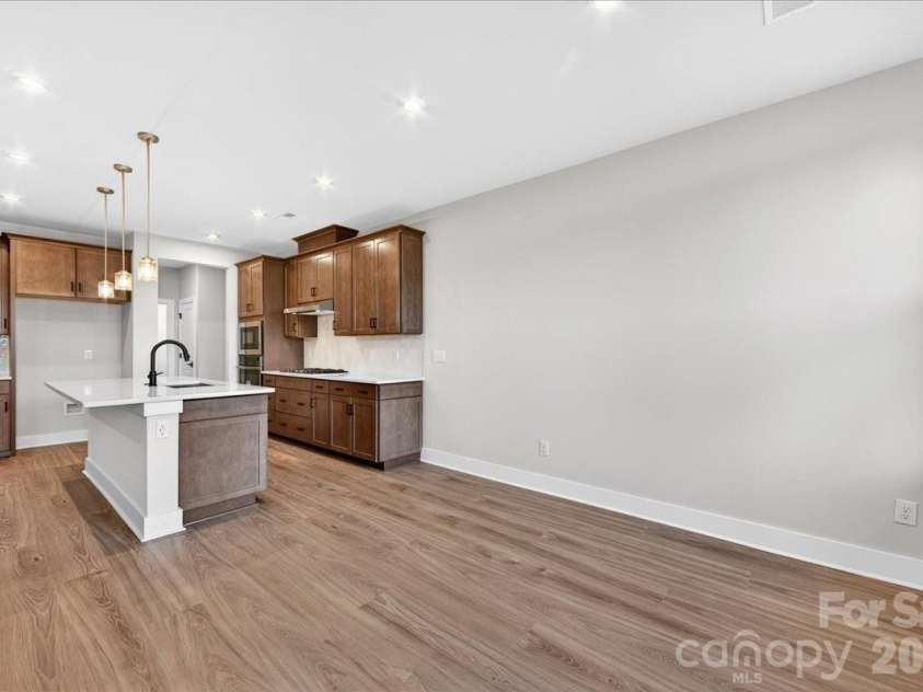 79 Seven Oaks Landing, Belmont, NC 28012.  MLS# CAR4387496, YatesRealty ID 30455. Dining space