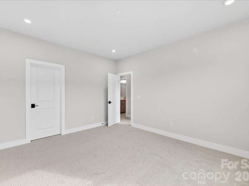 79 Seven Oaks Landing, Belmont, NC 28012.  MLS# CAR4387496, YatesRealty ID 30455. Third bedroom