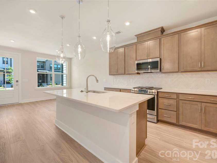 316 Ardmore Drive, Belmont, NC 28012.  MLS# CAR4387503, YatesRealty ID 30456. Light filled kitchen