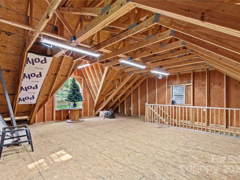 315 Wood Duck Loop, Mooresville, NC 28117.  MLS# CAR4268002, YatesRealty ID 30458. 315 Wood Duck Loop, Mooresville NC MLS 4268002 Waterfront. Shop upstairs room.