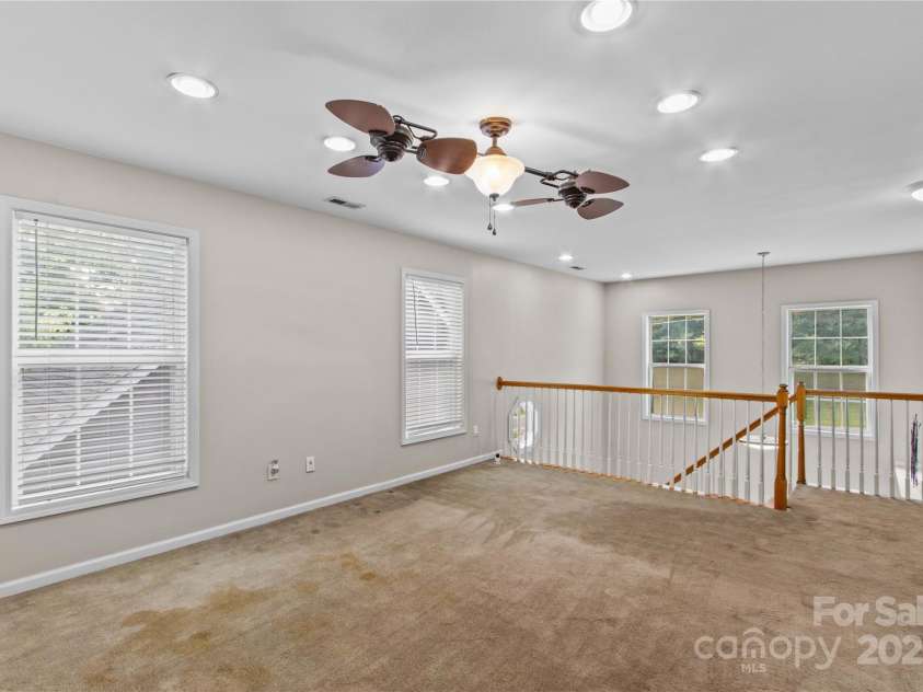 315 Wood Duck Loop, Mooresville, NC 28117.  MLS# CAR4268002, YatesRealty ID 30458. 315 Wood Duck Loop, Mooresville NC MLS 4268002 Waterfront. Upstairs loft