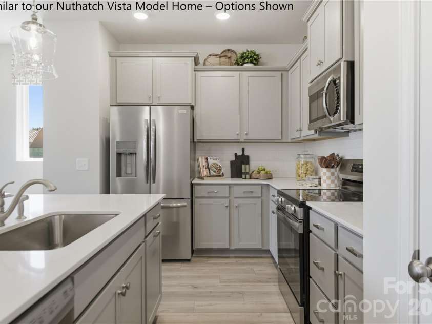 6605 Fire Lily Lane, Charlotte, NC 28216.  MLS# CAR4385591, YatesRealty ID 30458. Kitchen