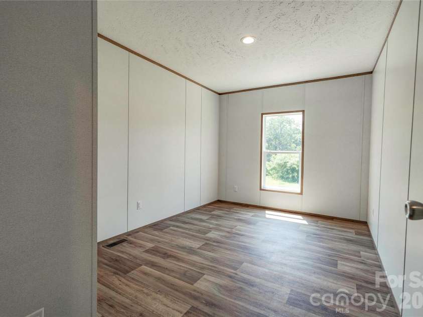 106 Advent Drive, Grover, NC 28073.  MLS# CAR4389271, YatesRealty ID 30459. Bedroom 3