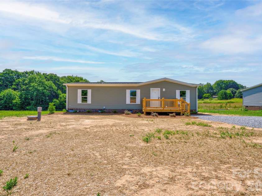 106 Advent Drive, Grover, NC 28073.  MLS# CAR4389271, YatesRealty ID 30459. Front