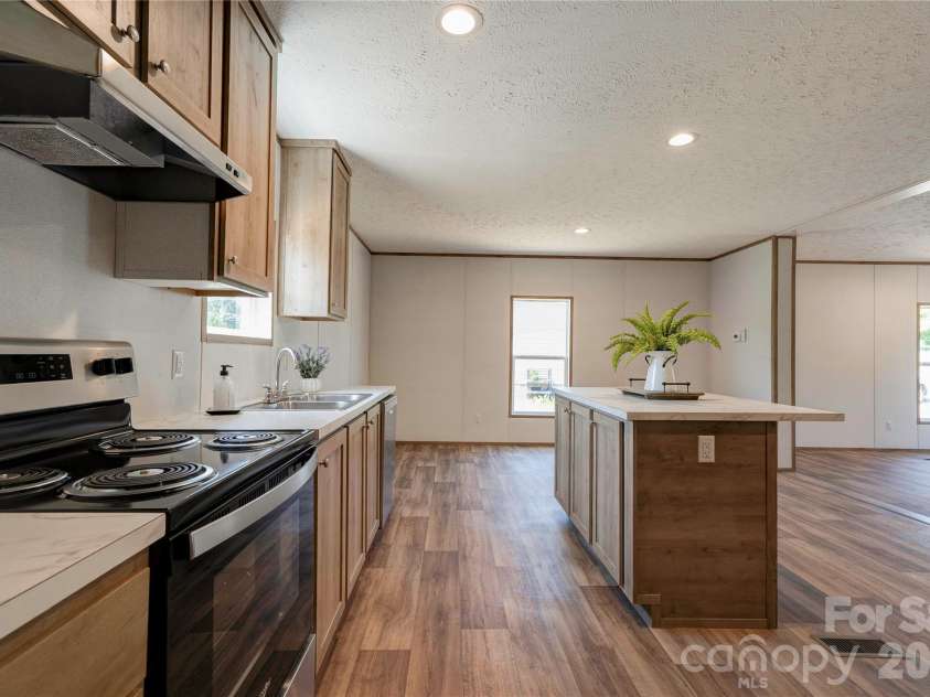 106 Advent Drive, Grover, NC 28073.  MLS# CAR4389271, YatesRealty ID 30459. Kitchen