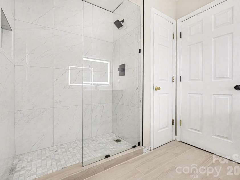 105 3rd Avenue, Hildebran, NC 28637.  MLS# CAR4327231, YatesRealty ID 3046. Primary Bathroom