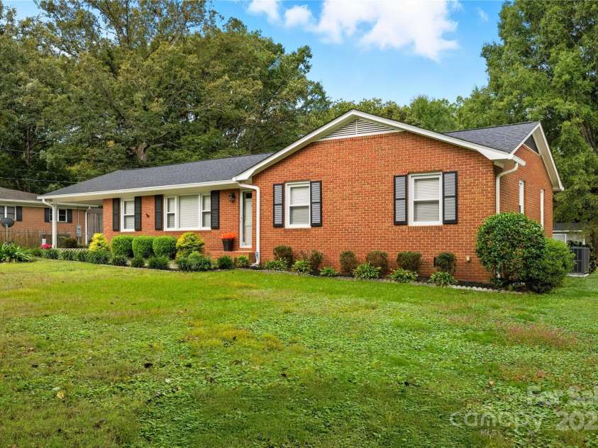 2101 Shady Lane, Monroe, NC 28110.  MLS# CAR4306238, YatesRealty ID 3046. 