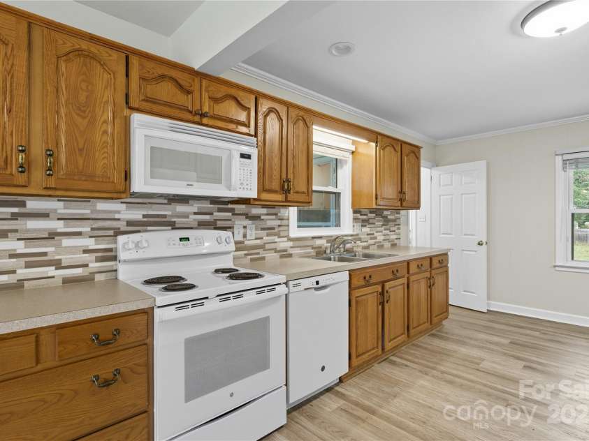 2101 Shady Lane, Monroe, NC 28110.  MLS# CAR4306238, YatesRealty ID 3046. 