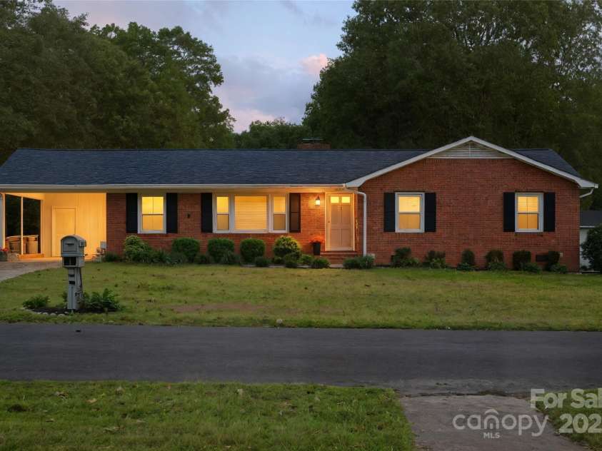 2101 Shady Lane, Monroe, NC 28110.  MLS# CAR4306238, YatesRealty ID 3046. 