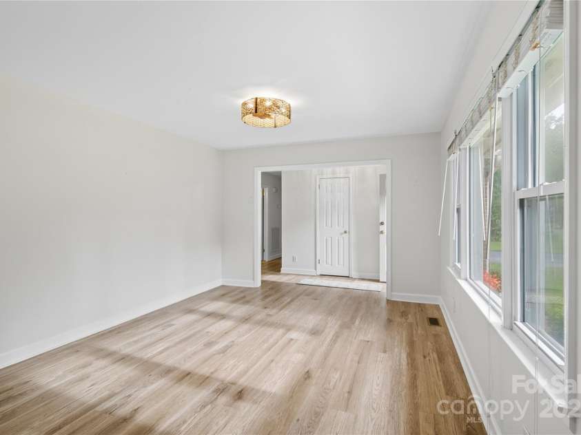 2101 Shady Lane, Monroe, NC 28110.  MLS# CAR4306238, YatesRealty ID 3046. LIVING ROOM