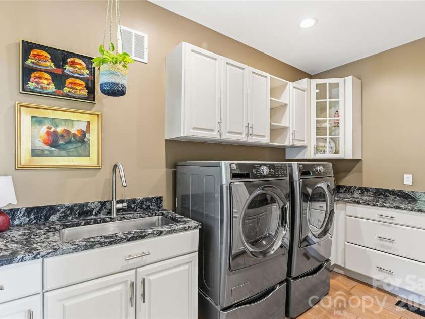 7660 Greenville Highway, Brevard, NC 28712.  MLS# CAR4380206, YatesRealty ID 30460. 