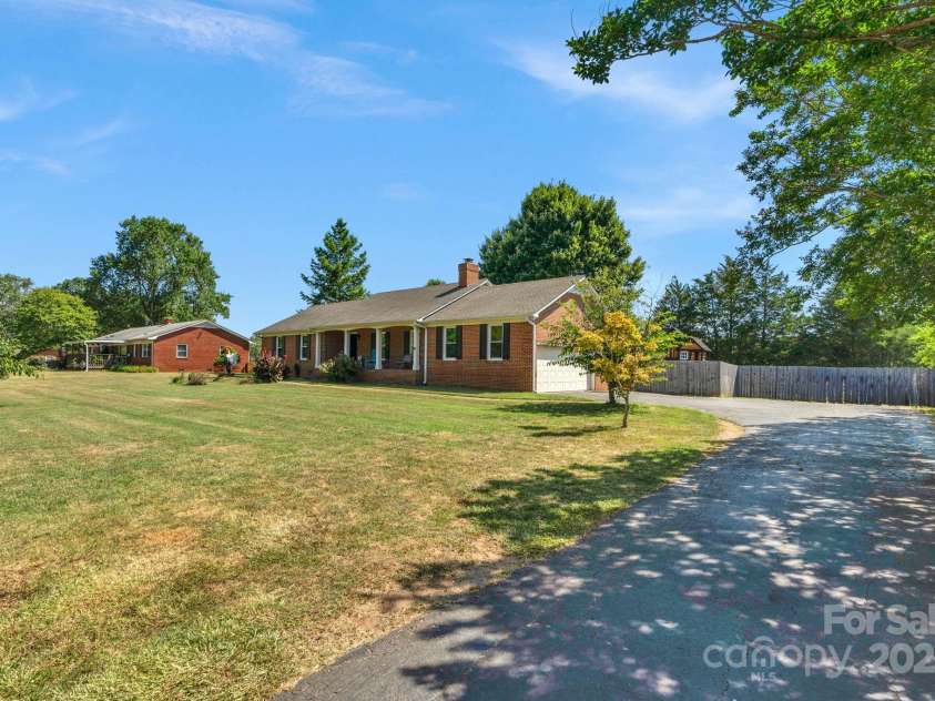 8608 Old Waxhaw Monroe Road, Waxhaw, NC 28173.  MLS# CAR4284352, YatesRealty ID 30462. 