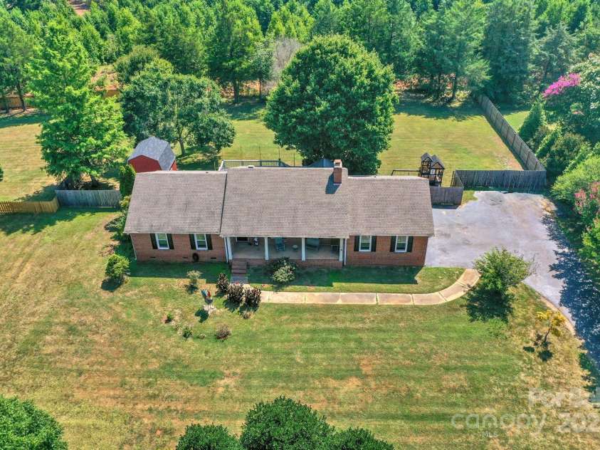 8608 Old Waxhaw Monroe Road, Waxhaw, NC 28173.  MLS# CAR4284352, YatesRealty ID 30462. 