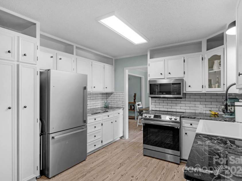 8608 Old Waxhaw Monroe Road, Waxhaw, NC 28173.  MLS# CAR4284352, YatesRealty ID 30462. 