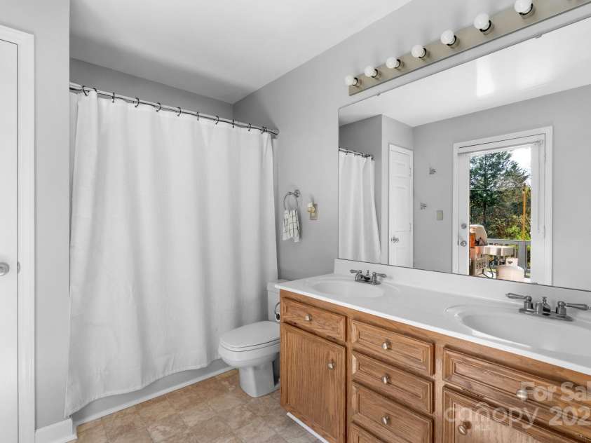 8608 Old Waxhaw Monroe Road, Waxhaw, NC 28173.  MLS# CAR4284352, YatesRealty ID 30462. 