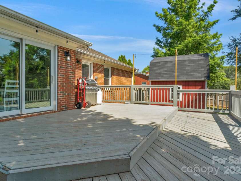 8608 Old Waxhaw Monroe Road, Waxhaw, NC 28173.  MLS# CAR4284352, YatesRealty ID 30462. 