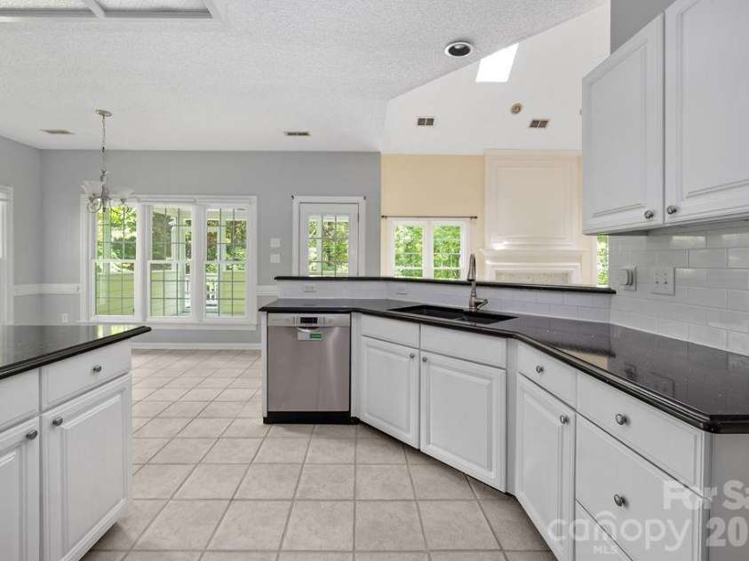 5217 Fairvista Drive, Charlotte, NC 28269.  MLS# CAR4378739, YatesRealty ID 30463. 