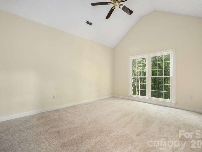 5217 Fairvista Drive, Charlotte, NC 28269.  MLS# CAR4378739, YatesRealty ID 30463. 