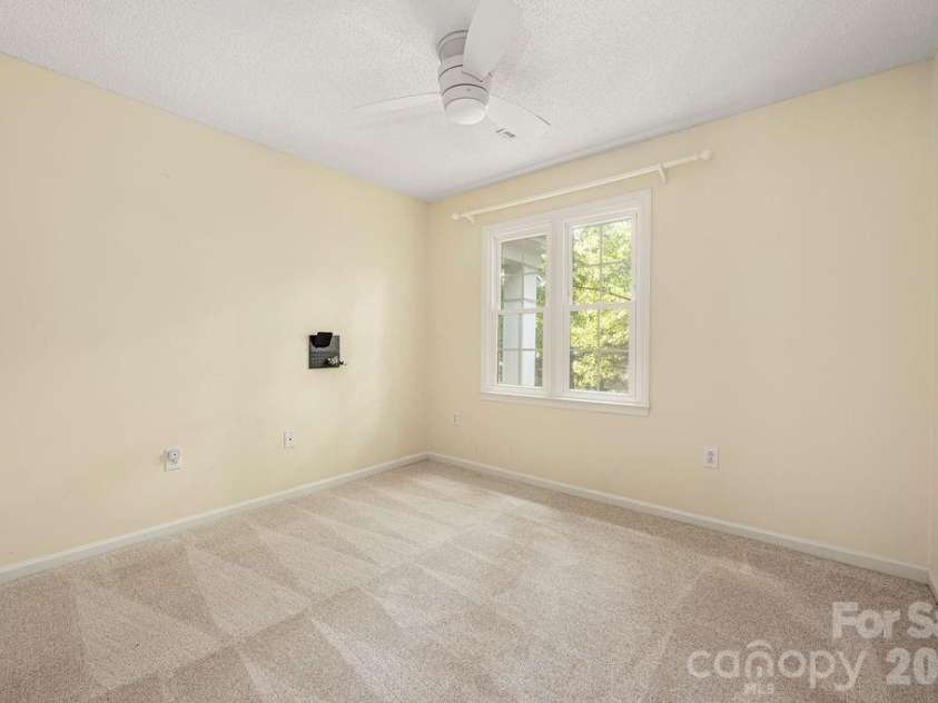 5217 Fairvista Drive, Charlotte, NC 28269.  MLS# CAR4378739, YatesRealty ID 30463. 