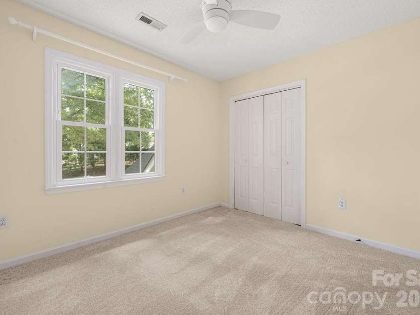 5217 Fairvista Drive, Charlotte, NC 28269.  MLS# CAR4378739, YatesRealty ID 30463. 