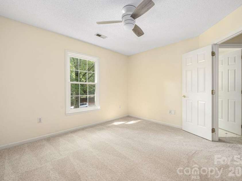 5217 Fairvista Drive, Charlotte, NC 28269.  MLS# CAR4378739, YatesRealty ID 30463. 