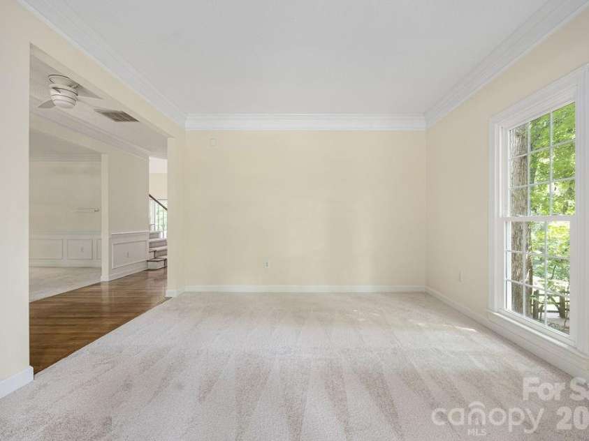 5217 Fairvista Drive, Charlotte, NC 28269.  MLS# CAR4378739, YatesRealty ID 30463. 
