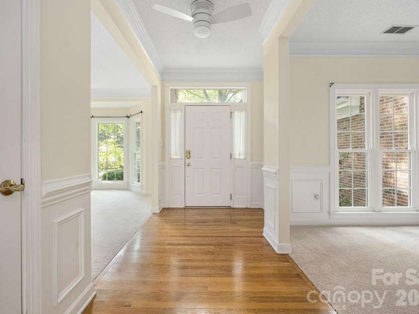 5217 Fairvista Drive, Charlotte, NC 28269.  MLS# CAR4378739, YatesRealty ID 30463. 