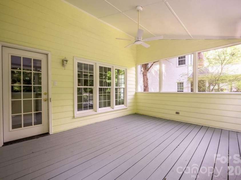 5217 Fairvista Drive, Charlotte, NC 28269.  MLS# CAR4378739, YatesRealty ID 30463. 