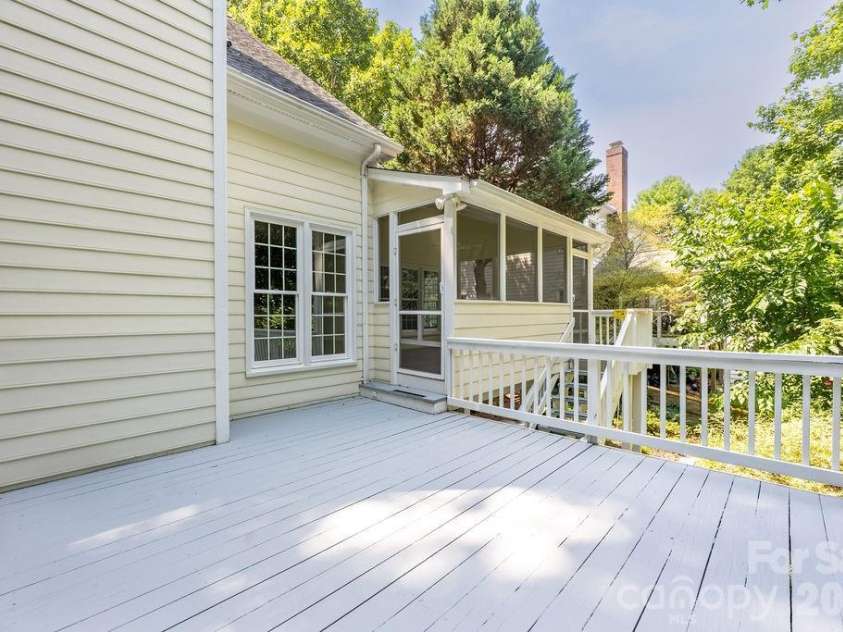 5217 Fairvista Drive, Charlotte, NC 28269.  MLS# CAR4378739, YatesRealty ID 30463. 